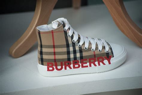 do burberry kid shoes run small|Burberry kids shoes clearance.